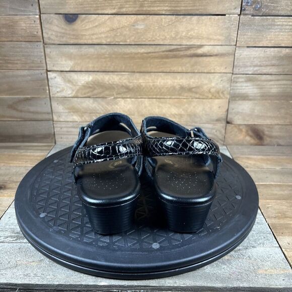 SAS Women's Size 7.5 Wide Slingback Sandals Patent Leather Black Crocs Print - Picture 4 of 10